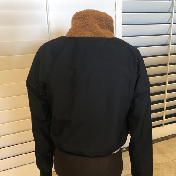 BLACK Fabletics Reversible Jacket- fits thru size 7-8 - Picture 5 of 10